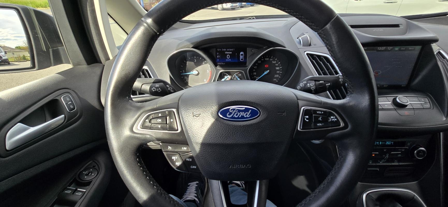 Ford C-Max - Photo 17