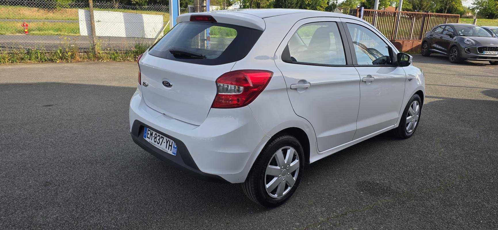 Ford ka + - Photo 3