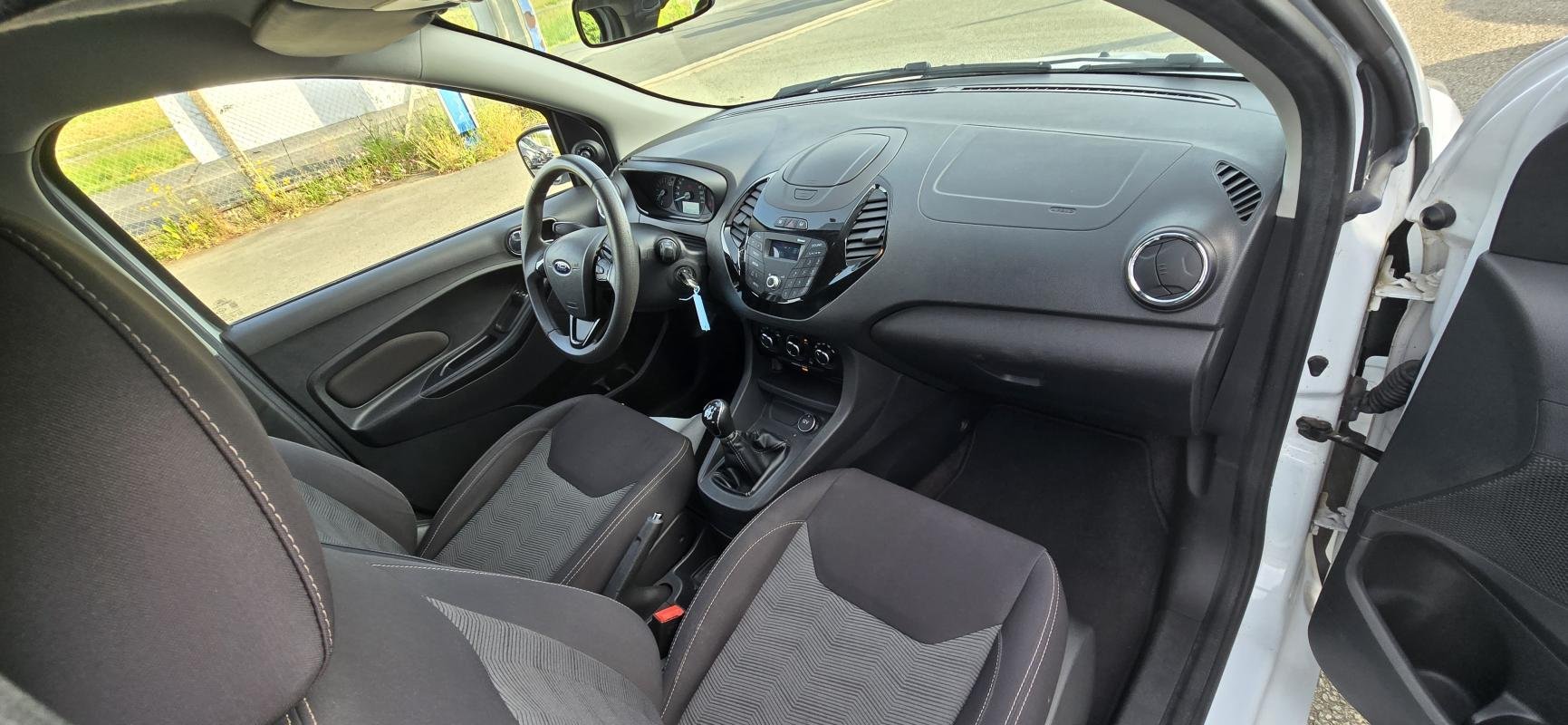 Ford ka + - Photo 5