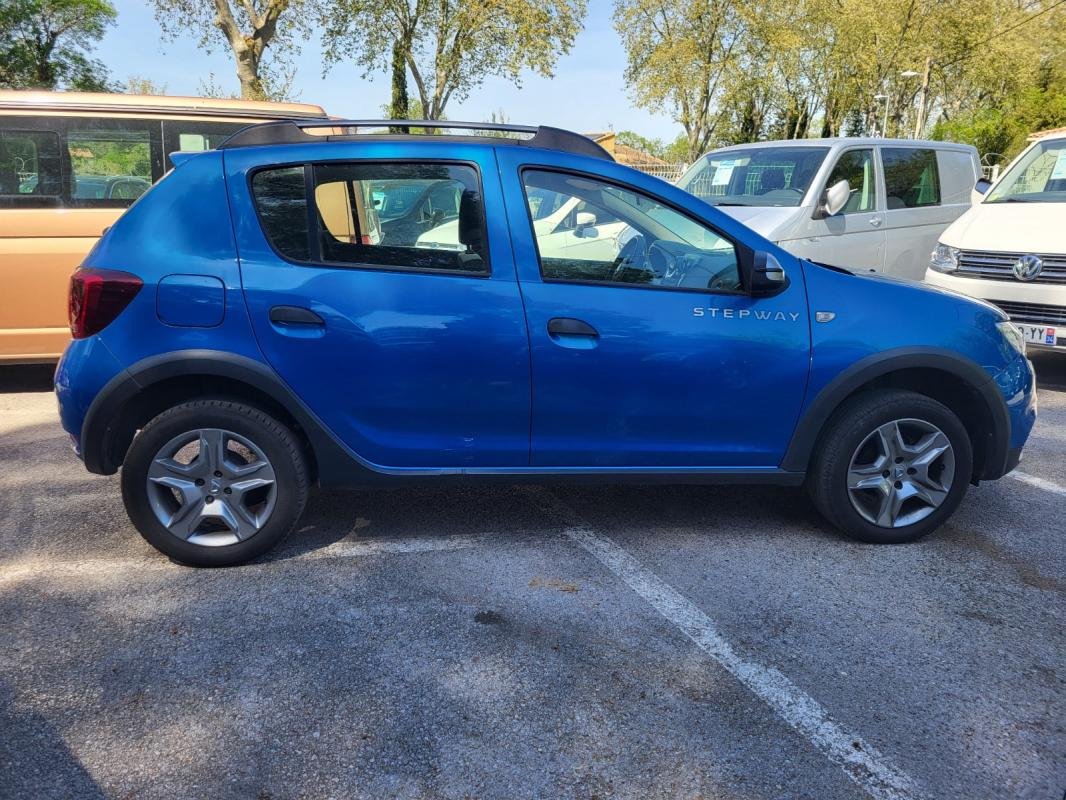 Dacia Sandero - Photo 2