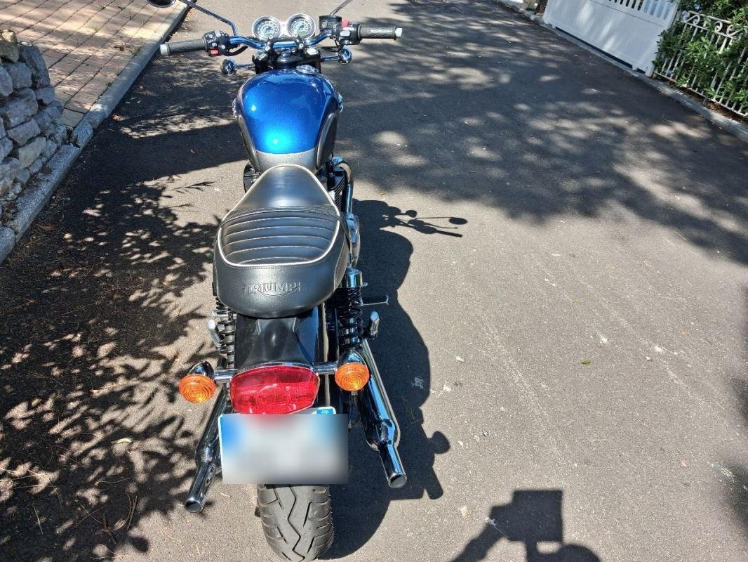 Triumph Bonneville - Photo 2