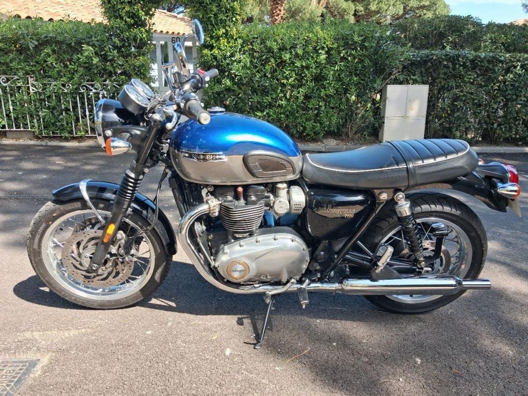 Triumph Bonneville - Photo 3