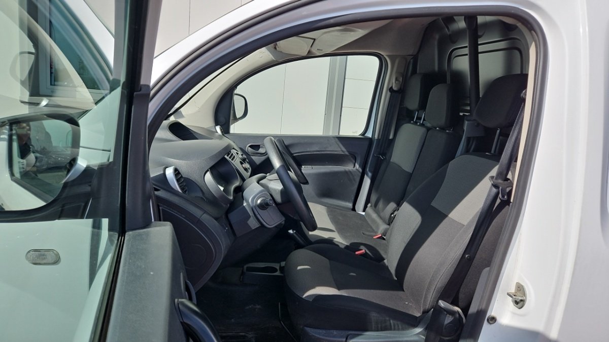 Renault Kangoo Express - Photo 13