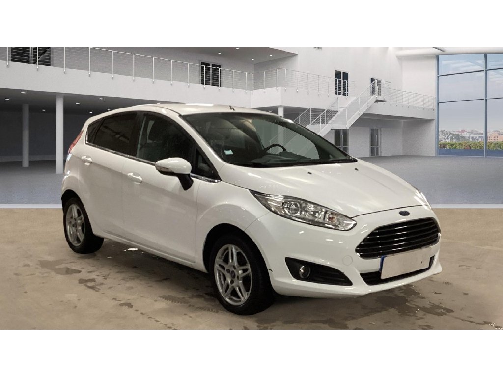 Ford Fiesta - Photo 2