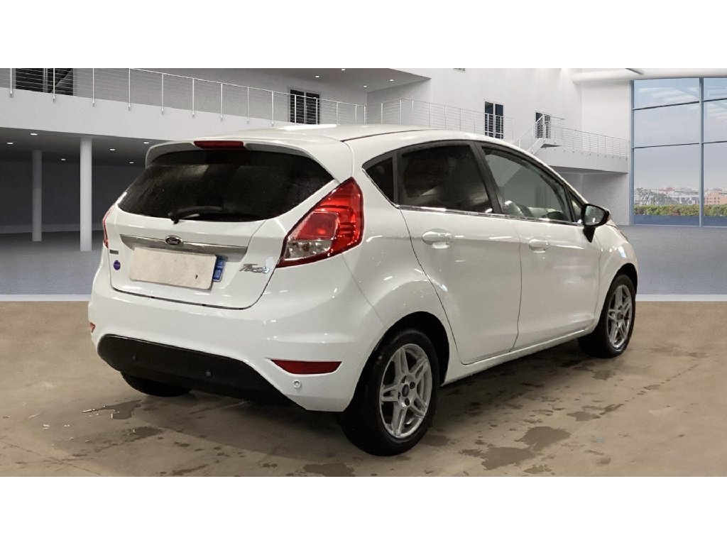 Ford Fiesta - Photo 3
