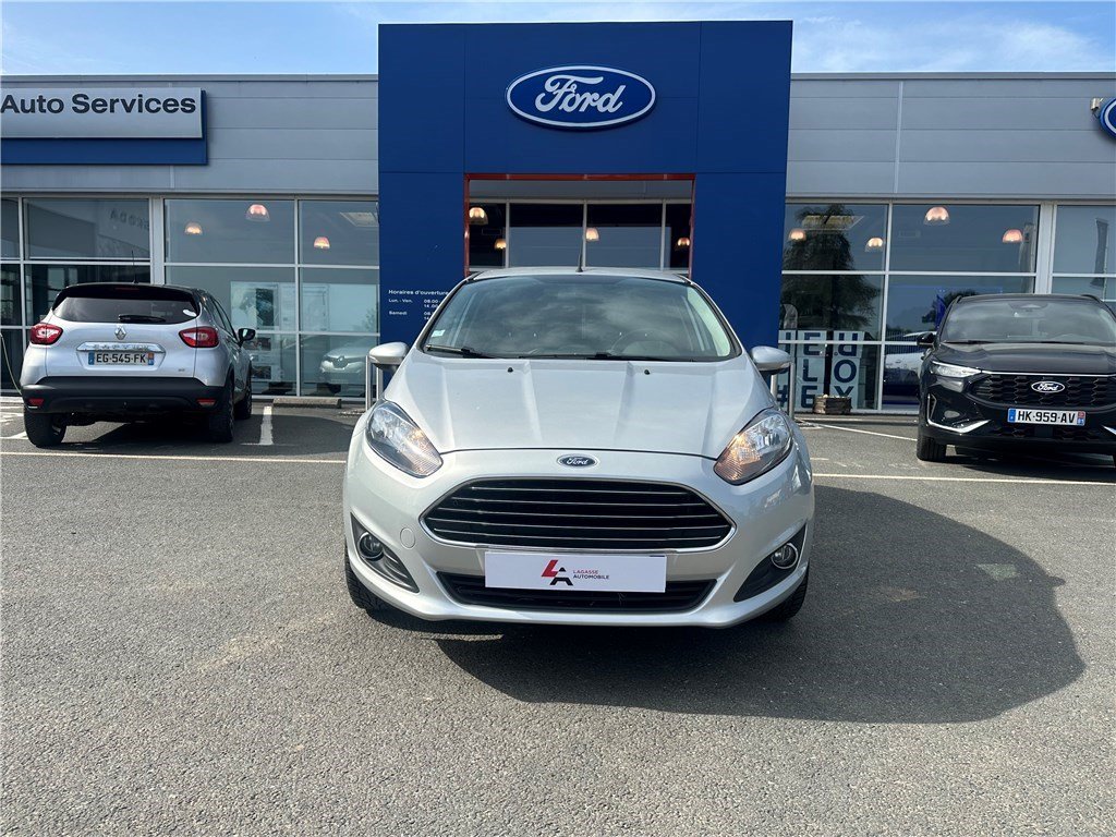 Ford Fiesta - Photo 8