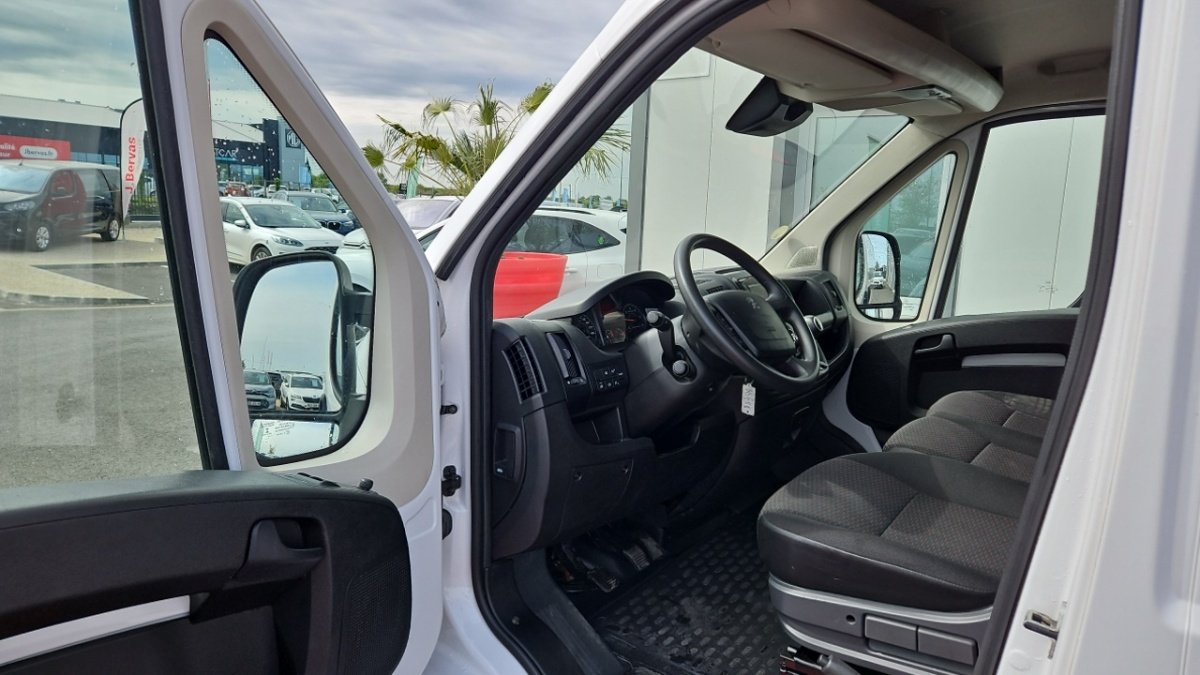 Peugeot Boxer - Photo 12