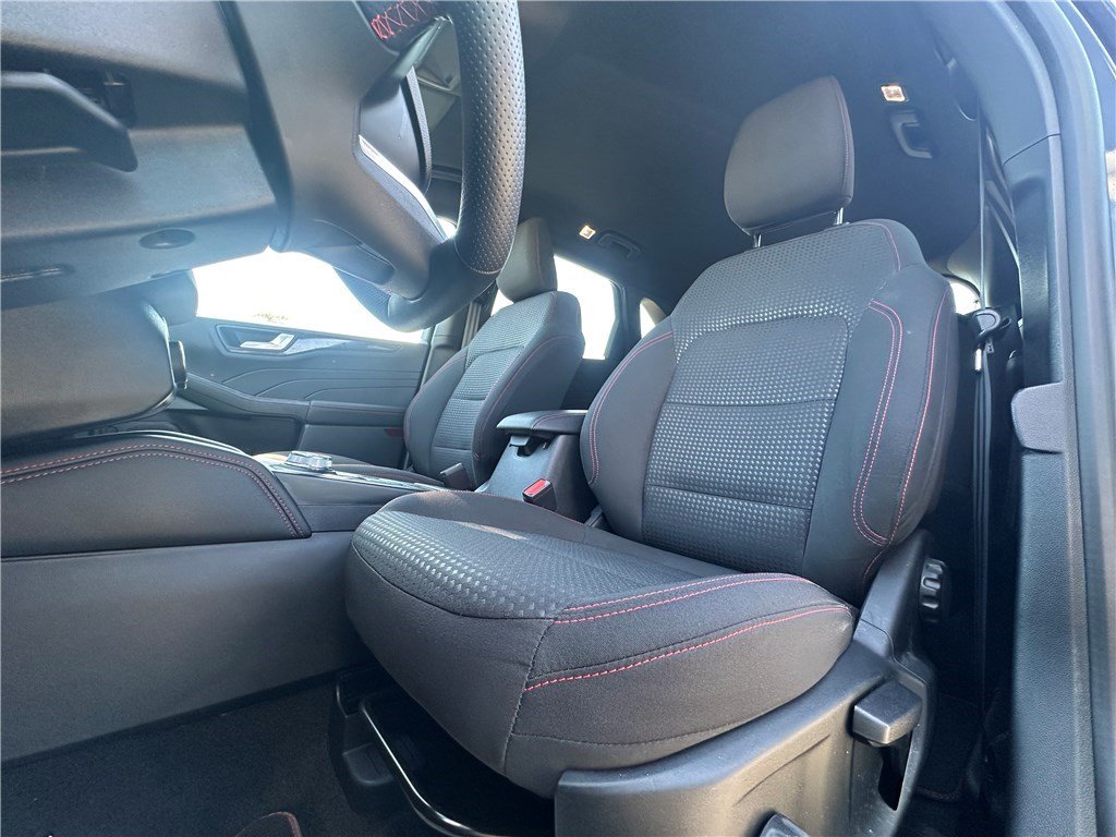 Ford Kuga - Photo 12