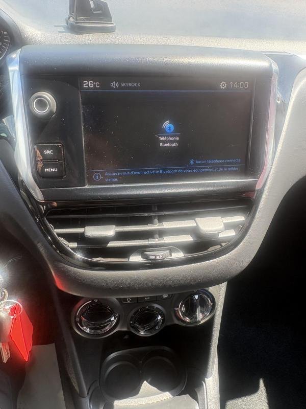 Peugeot 208 - Photo 12