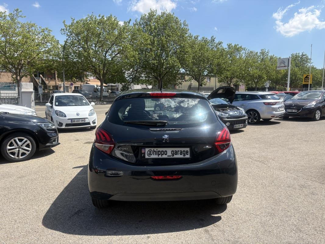 Peugeot 208 - Photo 4