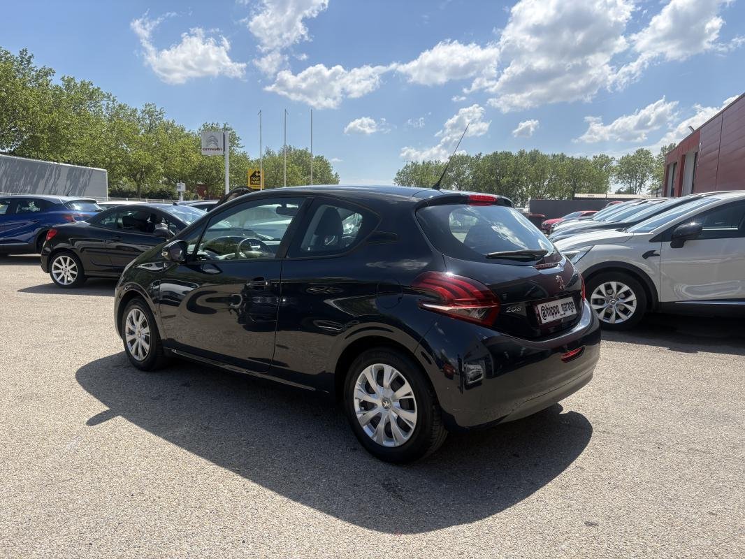 Peugeot 208 - Photo 6