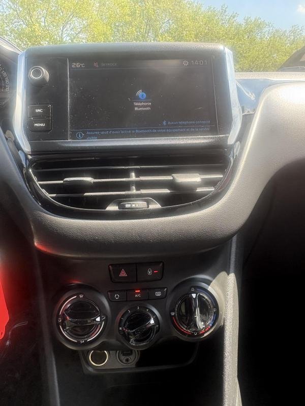 Peugeot 208 - Photo 9