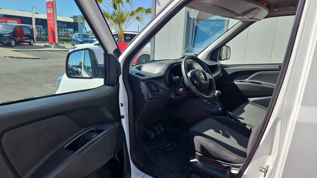 Fiat Doblo Cargo - Photo 12