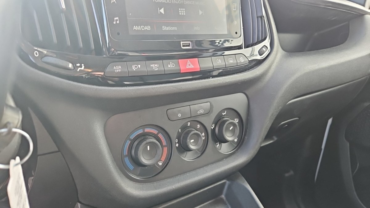 Fiat Doblo Cargo - Photo 24