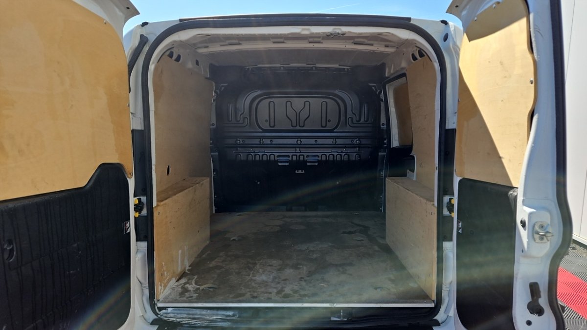 Fiat Doblo Cargo - Photo 9