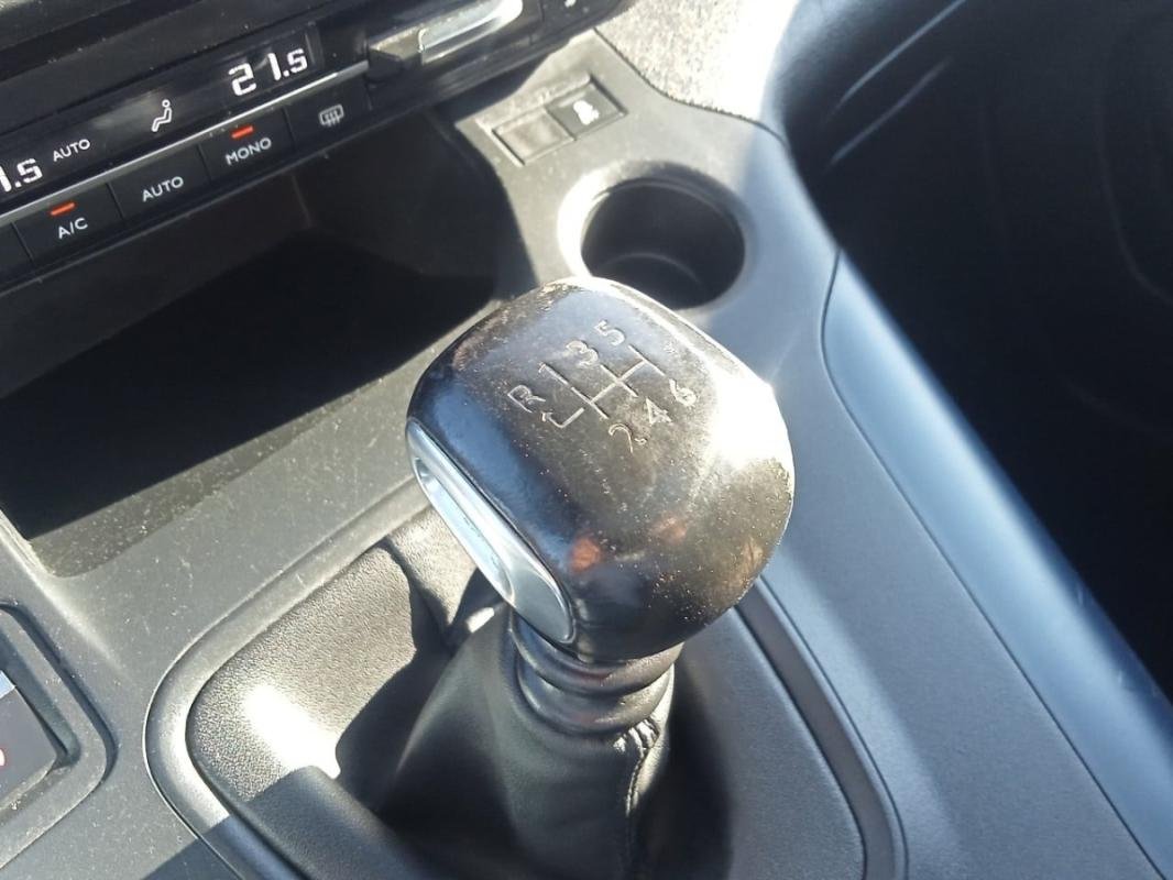 Peugeot Rifter - Photo 27