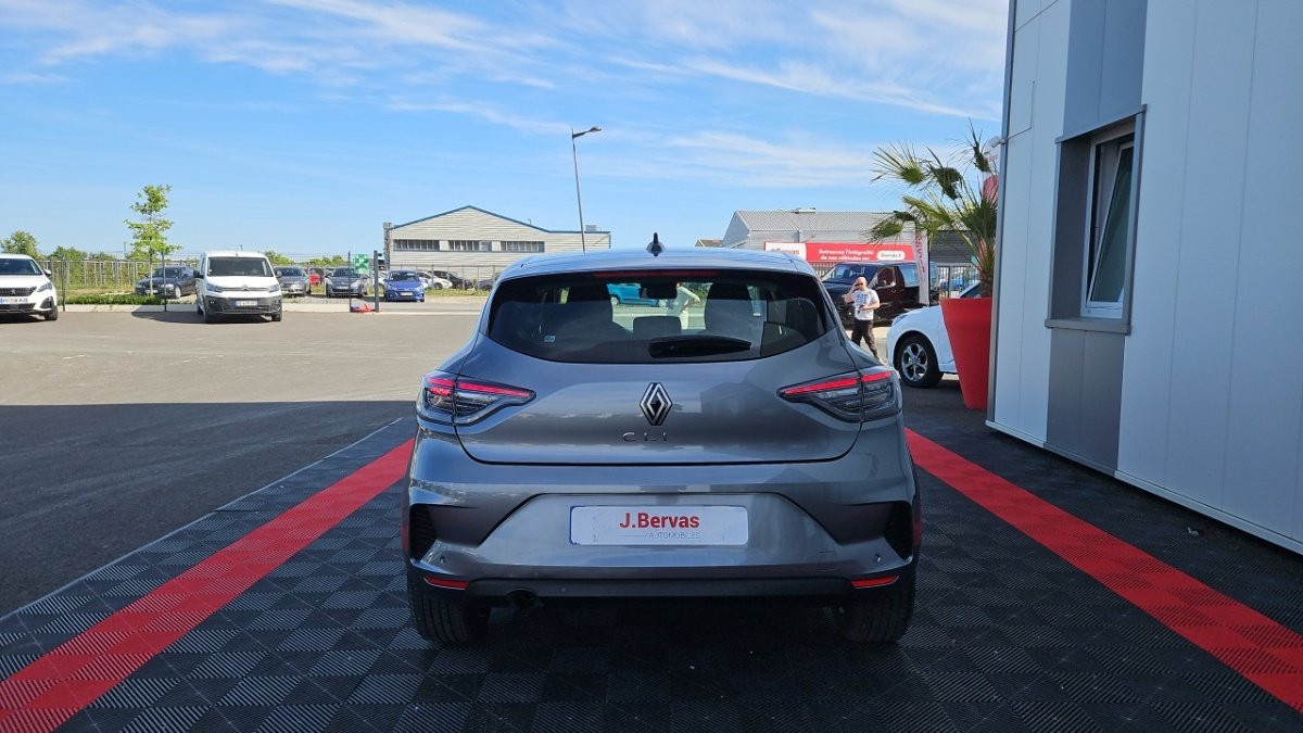 Renault Clio - Photo 4