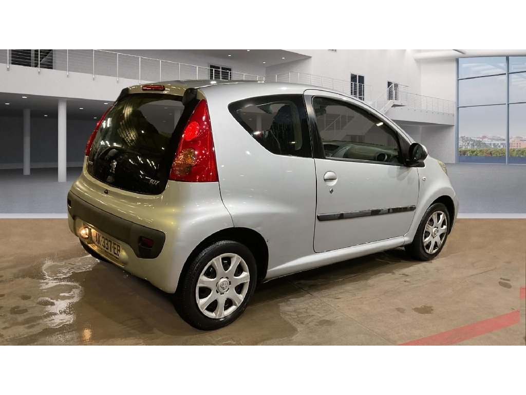 Peugeot 107 - Photo 3