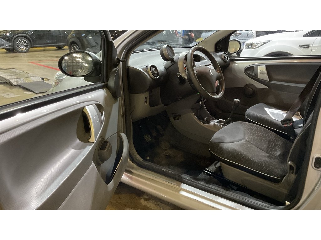 Peugeot 107 - Photo 6