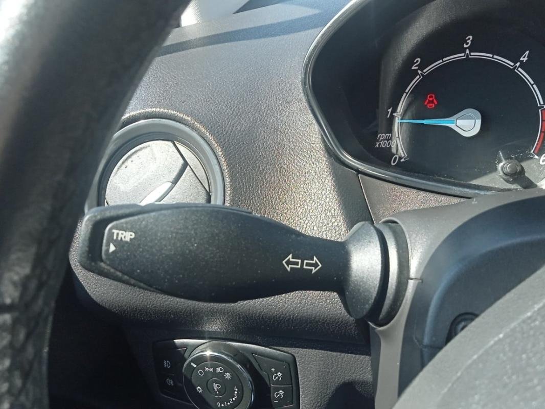 Ford Tourneo Connect - Photo 15