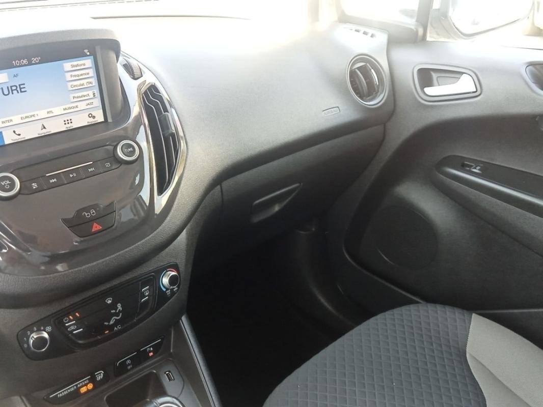 Ford Tourneo Connect - Photo 25