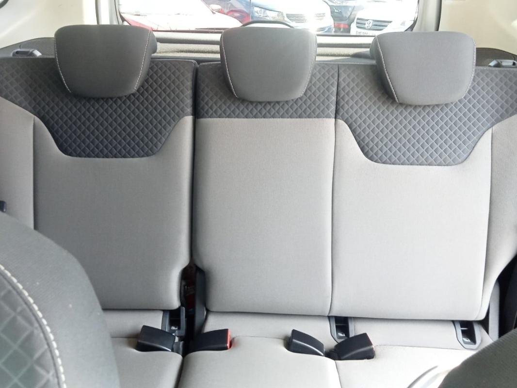 Ford Tourneo Connect - Photo 28
