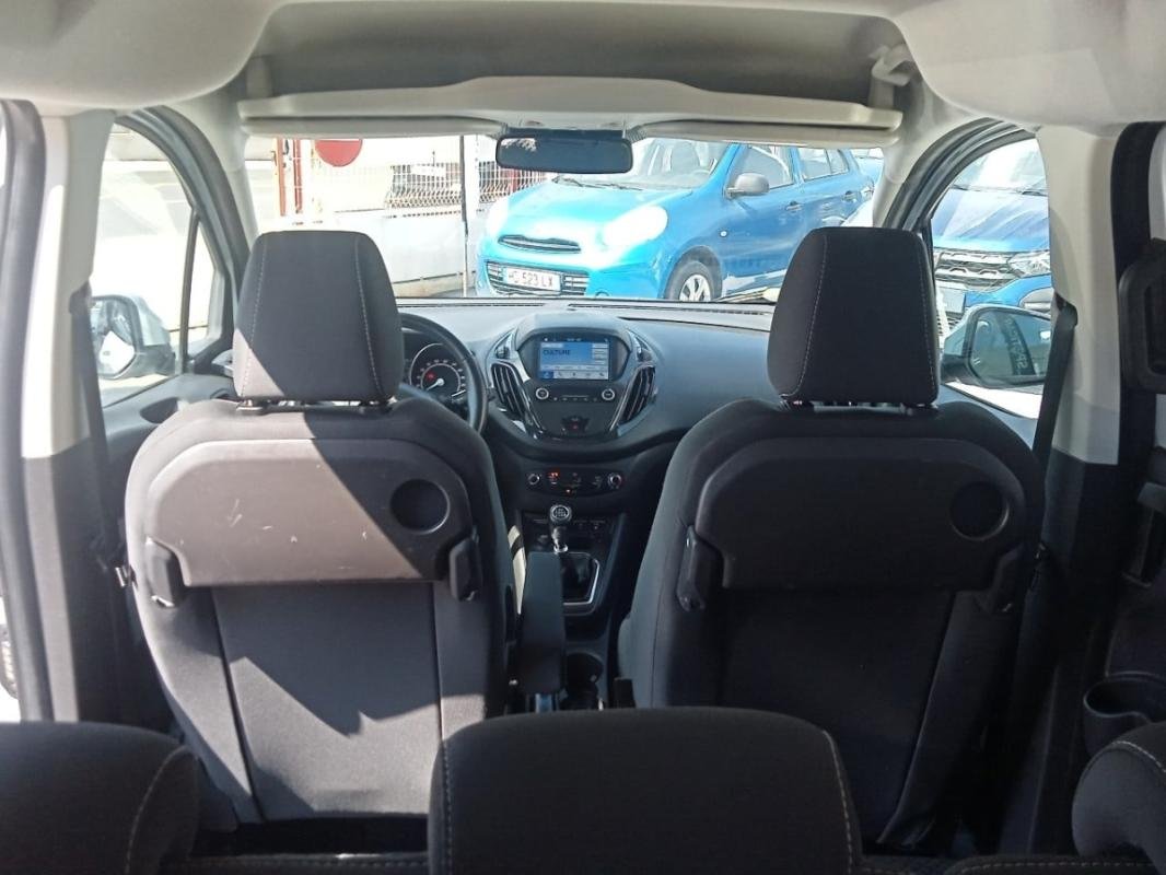 Ford Tourneo Connect - Photo 31
