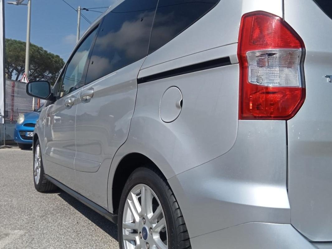 Ford Tourneo Connect - Photo 34