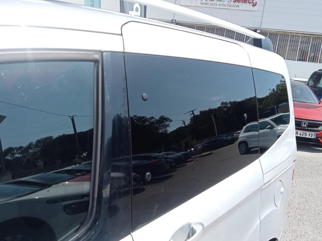 Ford Tourneo Connect - Photo 41