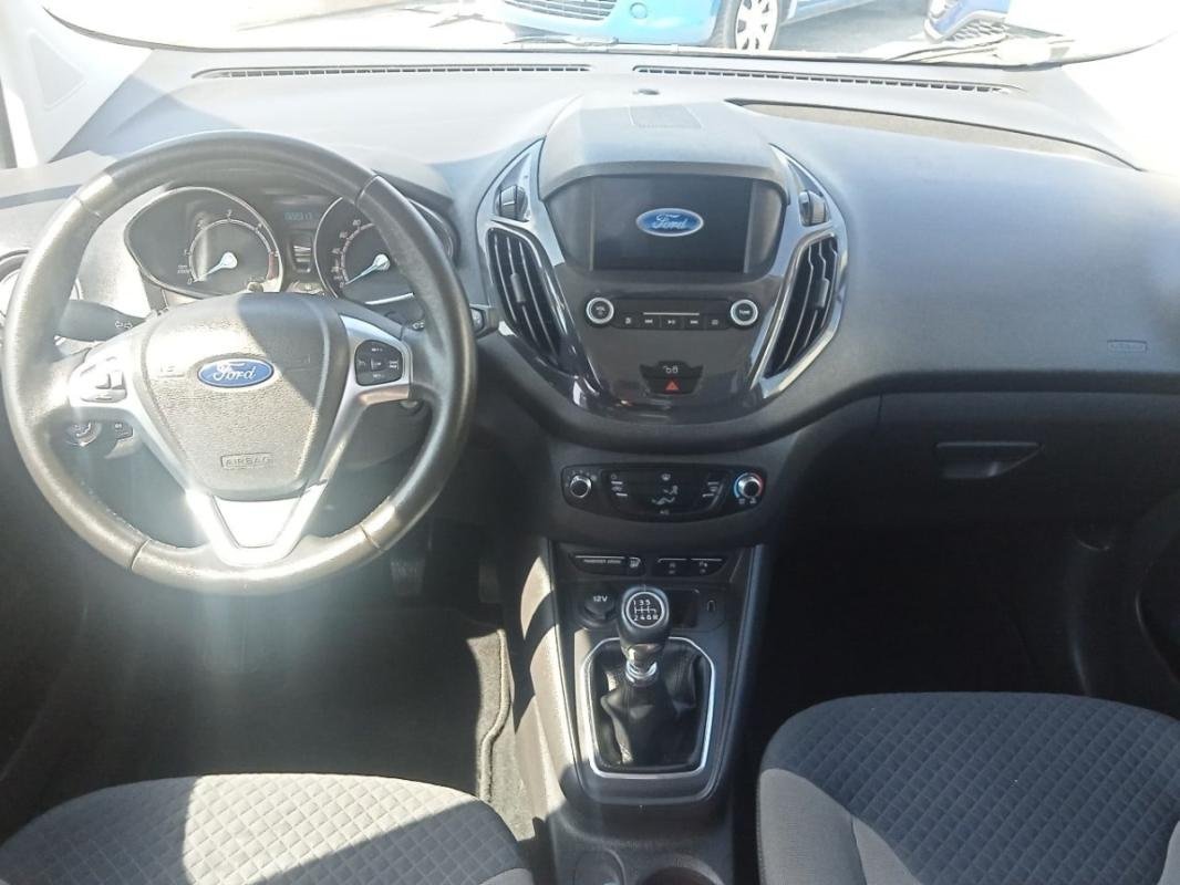 Ford Tourneo Connect - Photo 8