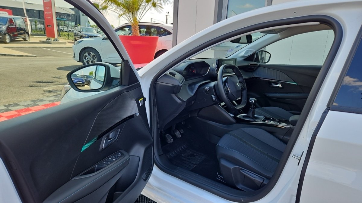 Peugeot 208 - Photo 12