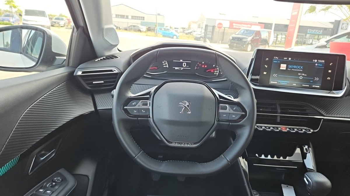 Peugeot 208 - Photo 15