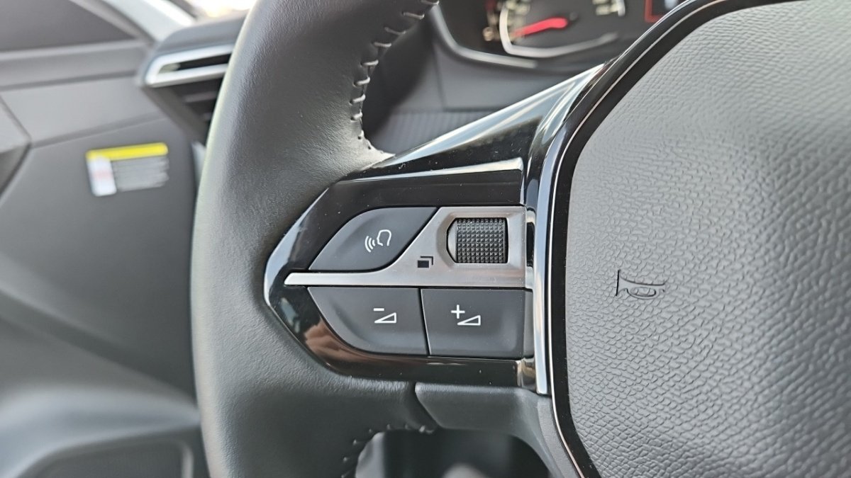 Peugeot 208 - Photo 19