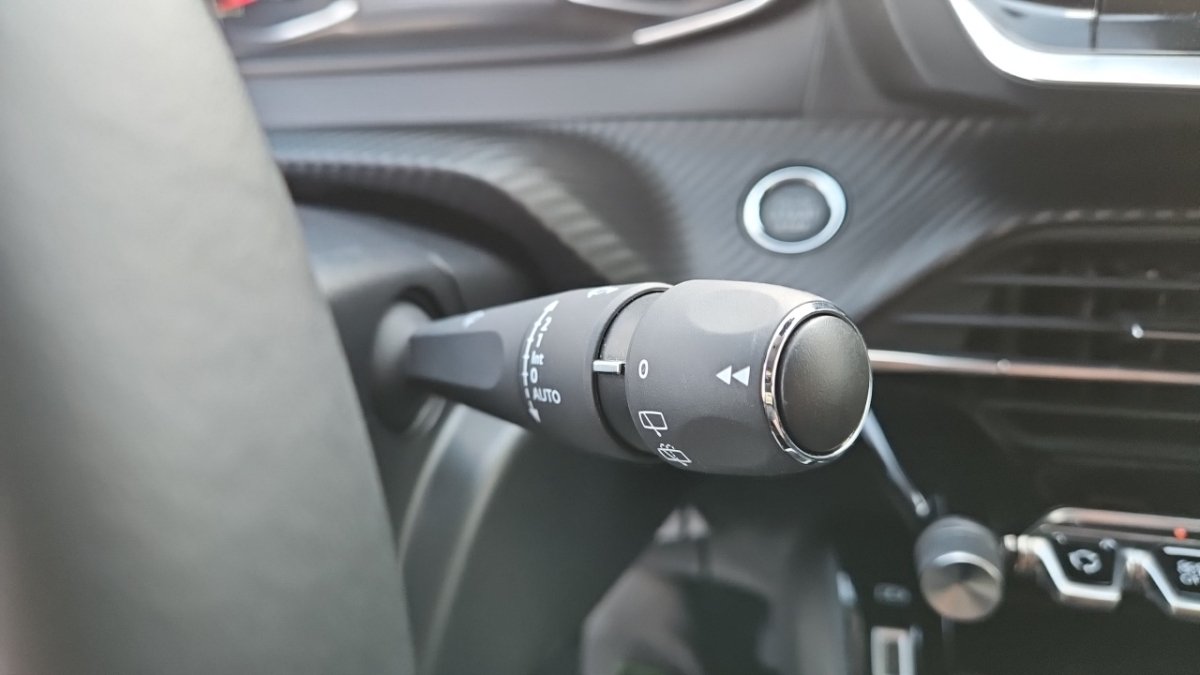 Peugeot 208 - Photo 20