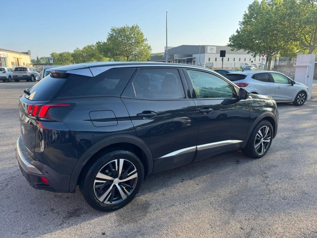 Peugeot 3008 - Photo 2