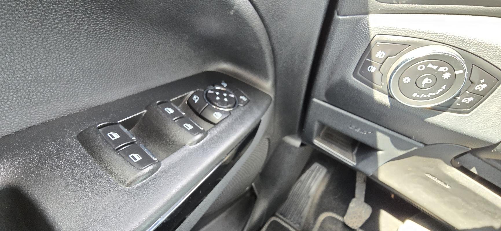 Ford EcoSport - Photo 19