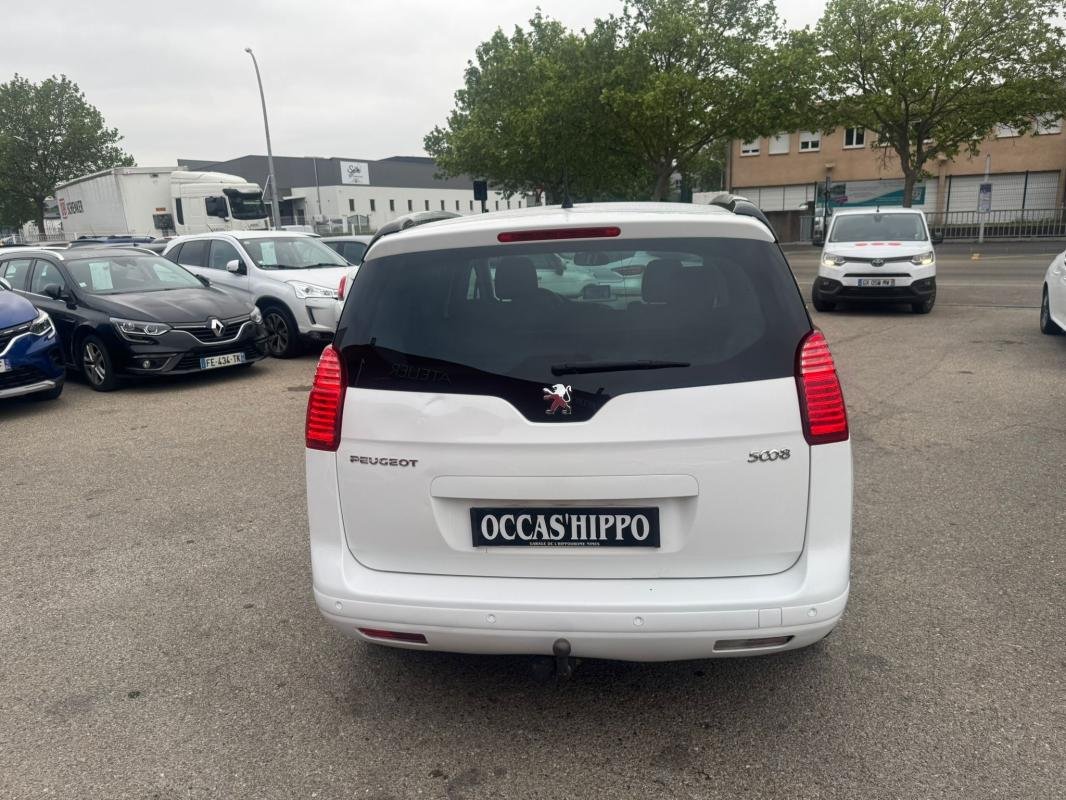 Peugeot 5008 - Photo 2