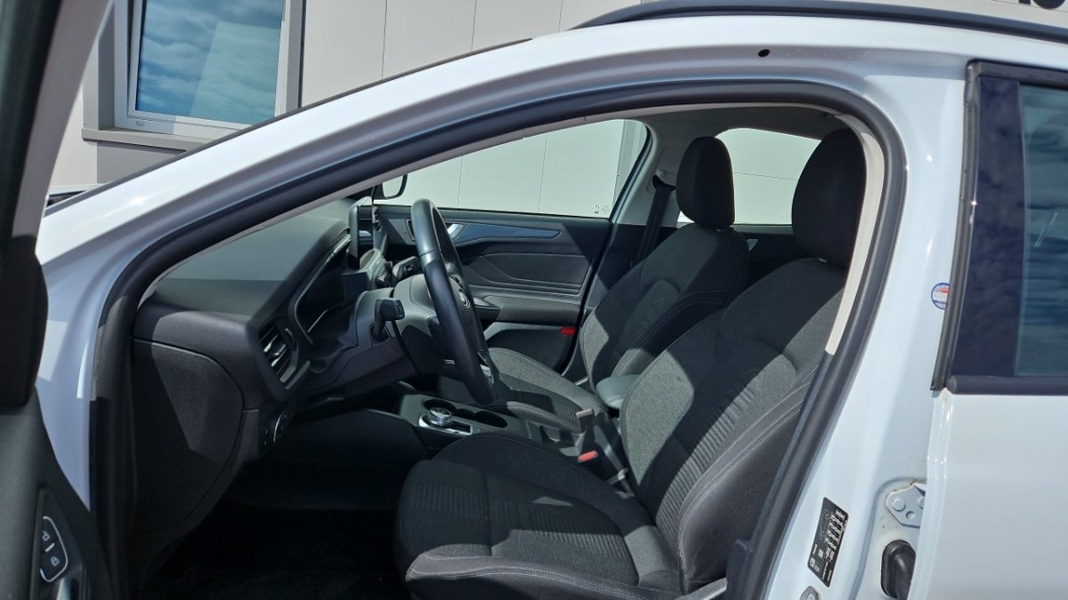 Ford Focus - Photo 13