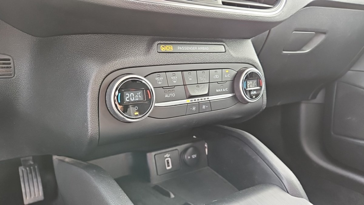 Ford Focus - Photo 26