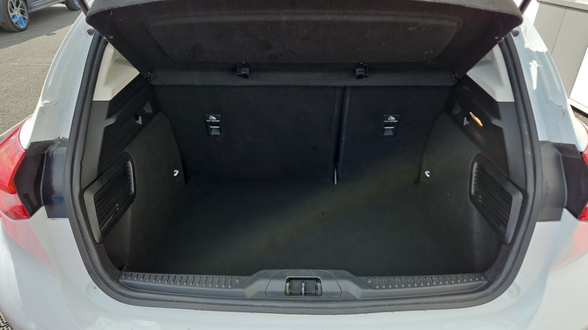 Ford Focus - Photo 9