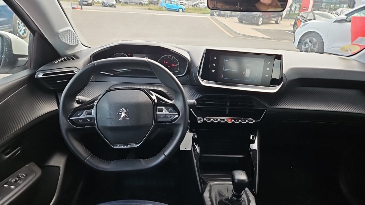 Peugeot 208 affaire - Photo 13