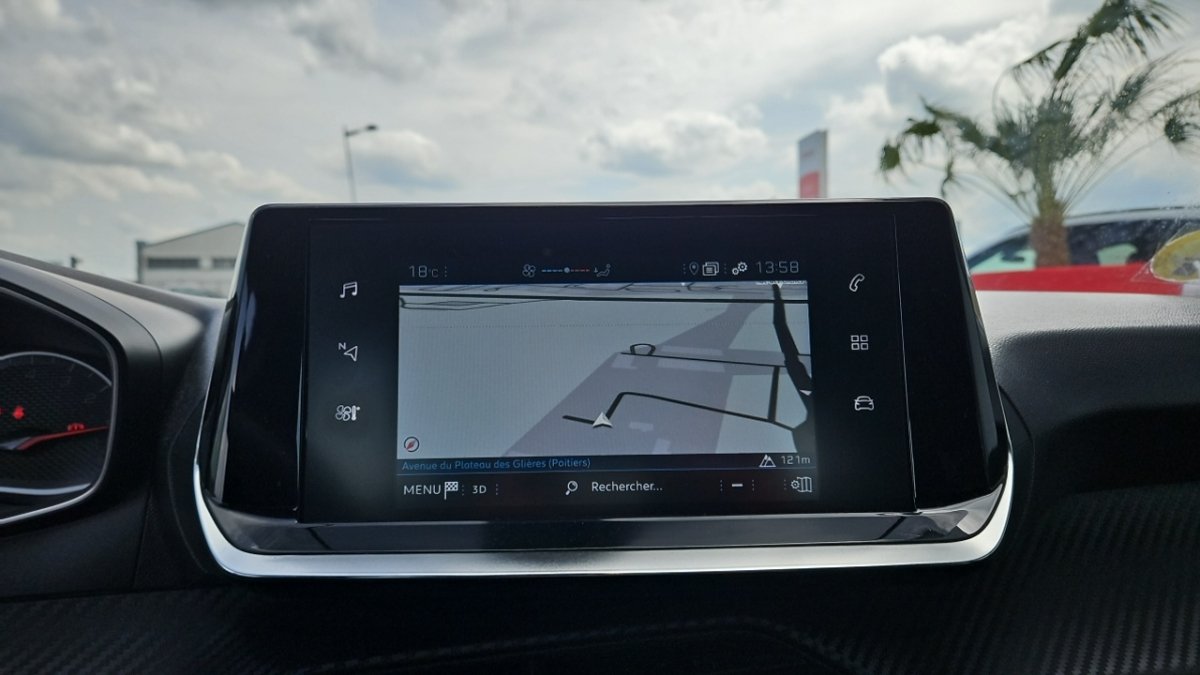 Peugeot 208 affaire - Photo 15