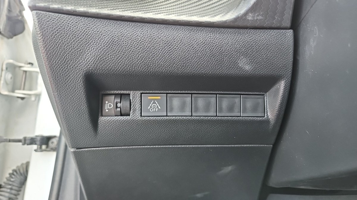 Peugeot 208 affaire - Photo 22