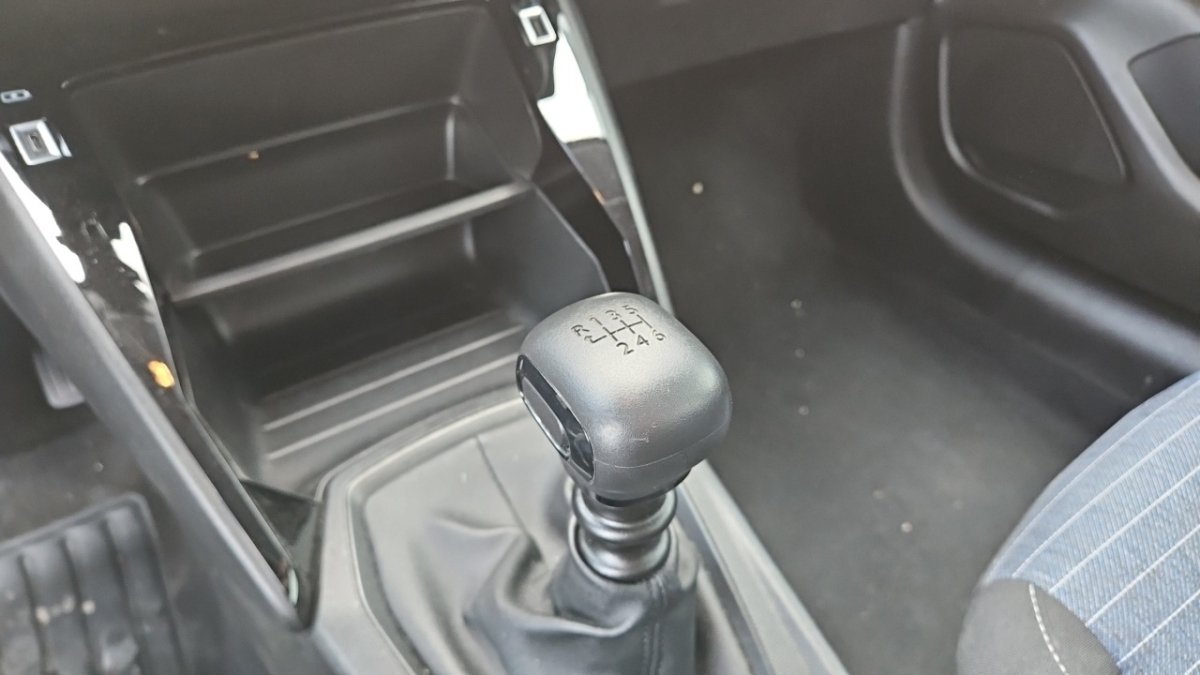 Peugeot 208 affaire - Photo 24
