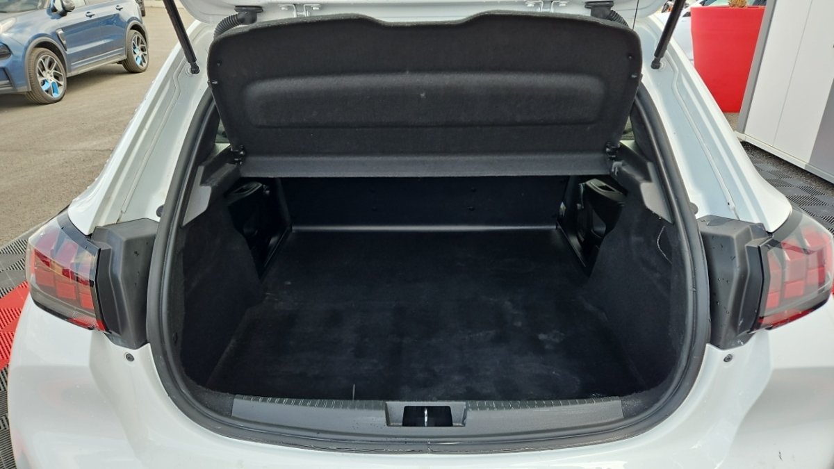 Peugeot 208 affaire - Photo 9
