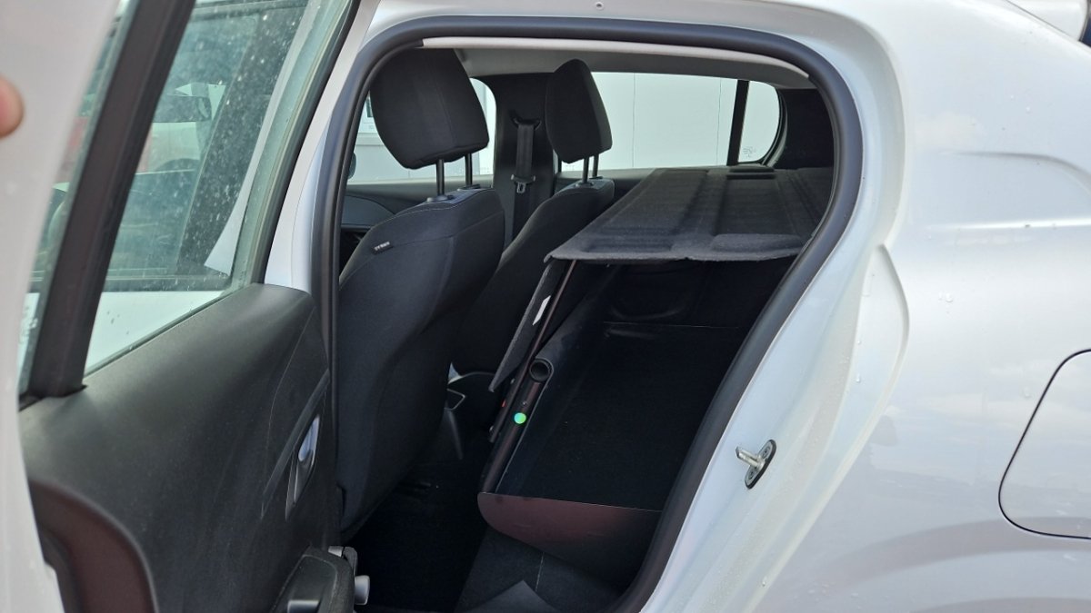 Peugeot 208 affaire - Photo 10
