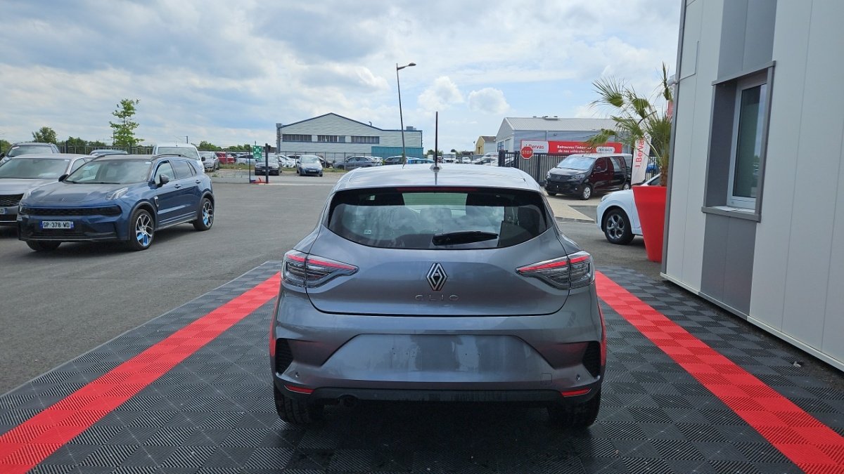 Renault Clio - Photo 4