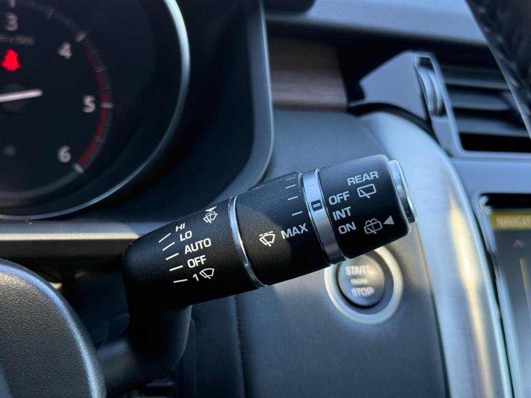 Land Rover Discovery - Photo 16