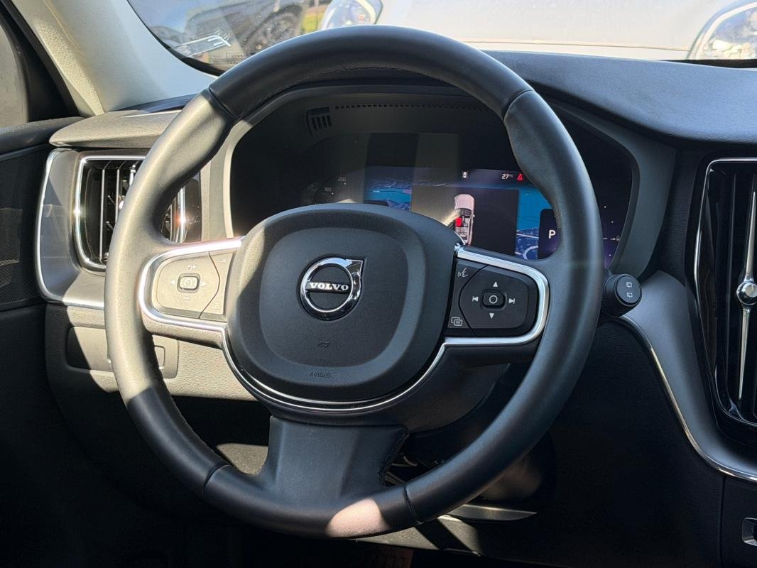 Volvo XC60 - Photo 8
