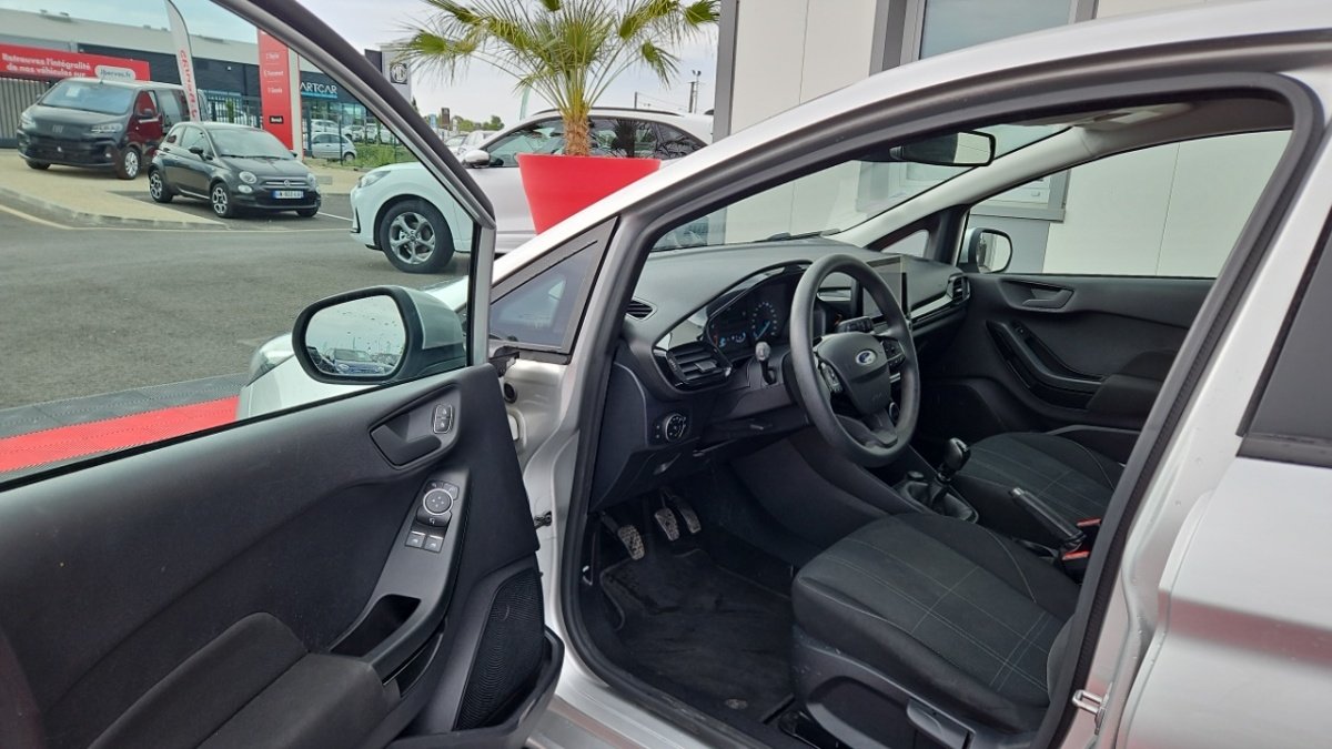 Ford Fiesta - Photo 12
